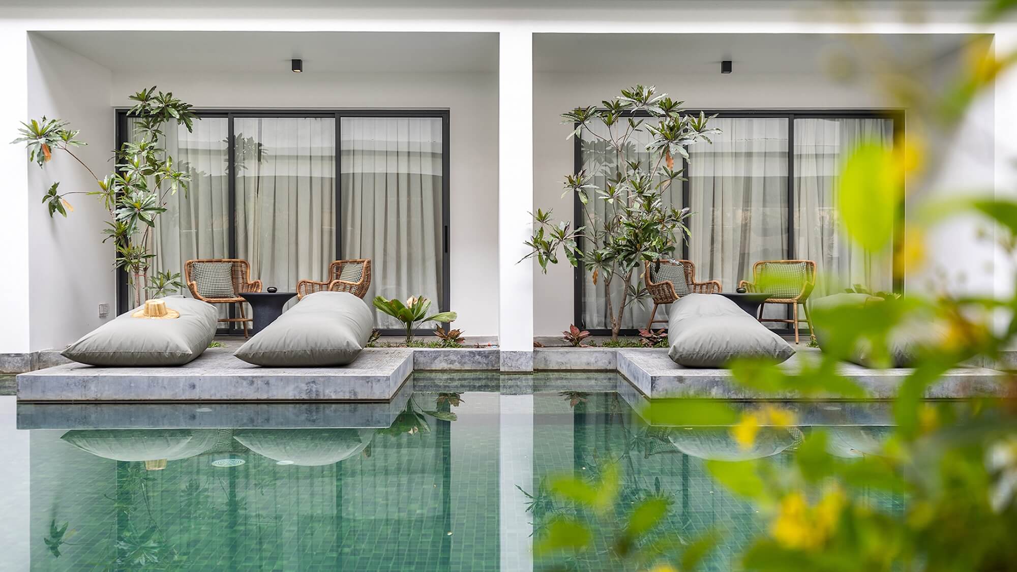 Santi Room with Pool Access — 3
